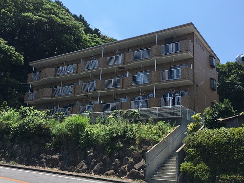 建物外観　重厚な外観のRC造です。