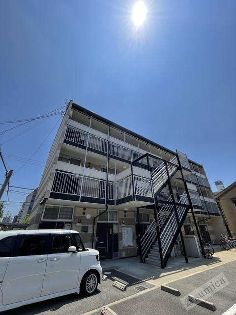 エントランス　ここに住む幸せ。明るいエントランス。