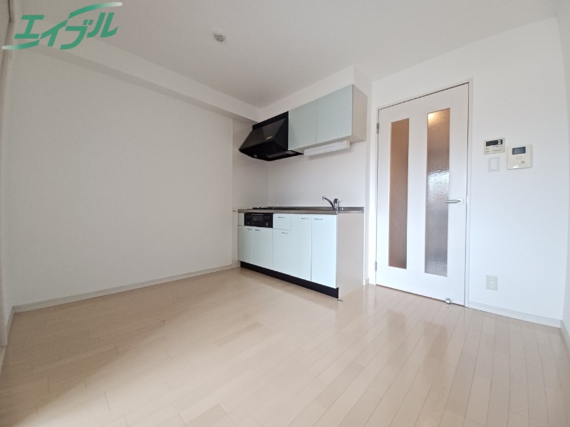 居室・リビング　同型参考写真