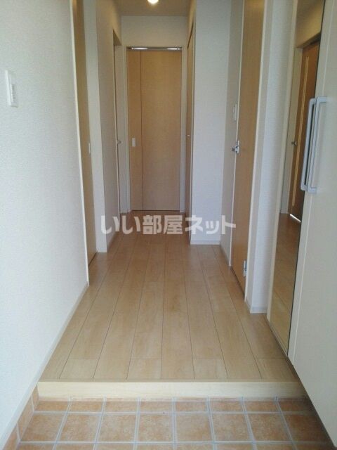 ときわの杜IIIの玄関写真