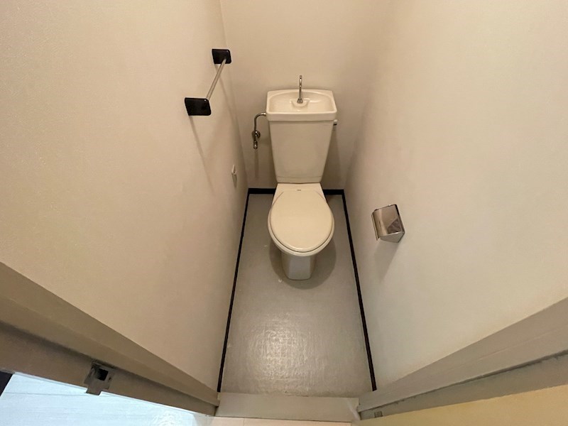 トイレ　※別号室の写真使用中