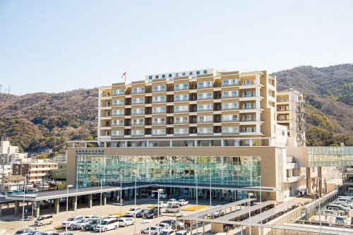 病院　徳島県立中央病院（病院）まで684m