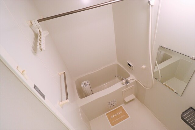 バス・シャワールーム　１０６　浴室