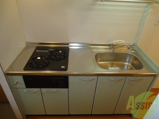 キッチン　ミニキッチンなのに２口コンロ収納もたっぷりです。