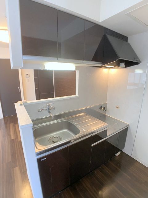 キッチン　※写真は別号室です。