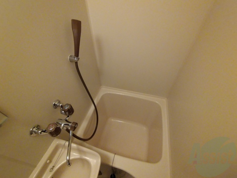 バス・シャワールーム　お風呂です。ゆっくりお風呂につかるのも体に良いですね～