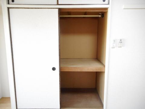 収納　クローゼット