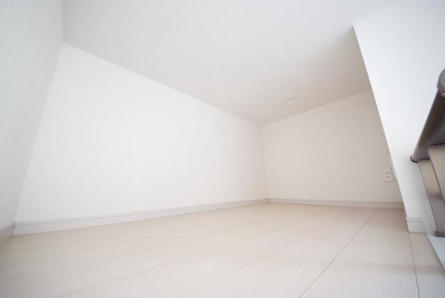 居室・リビング　ベッドコーナー付き