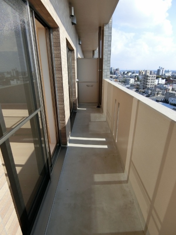 バルコニー　図面と現状に相違がある場合には現状を優先