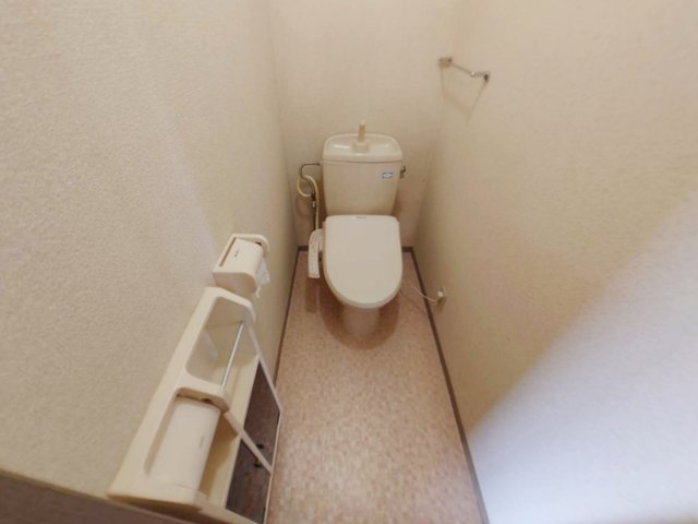 トイレ　落ち着いたトイレです