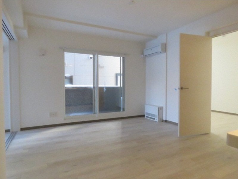 居室・リビング　退去予定につき別号室の画像です。