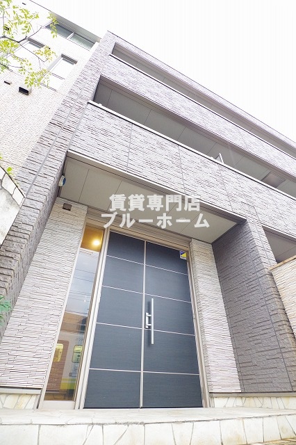 建物外観　3階建てのハウスメーカー施工のハイツです！