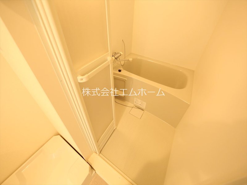 バス・シャワールーム　浴室暖房乾燥機付　追い焚き・オートバス機能付お風呂