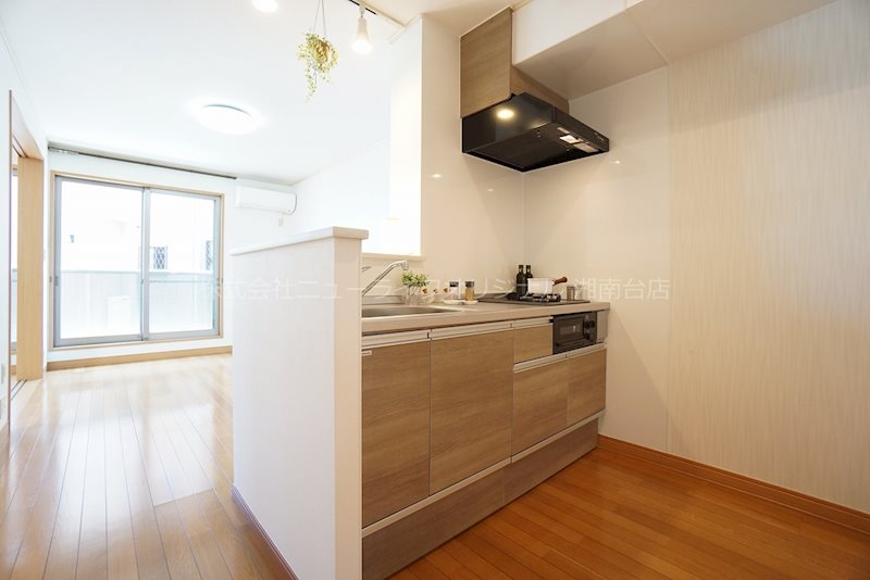 キッチン　＊１０２号室参照　入居時状況を優先致します