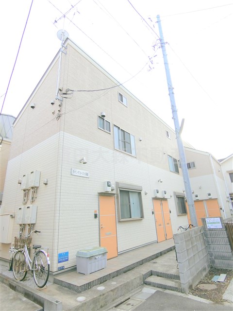 建物外観　2013年1月築　木造地上2階建て総戸数6戸の人気賃貸アパー