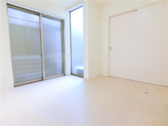 居室・リビング　南向き南西角部屋洋室6.3帖