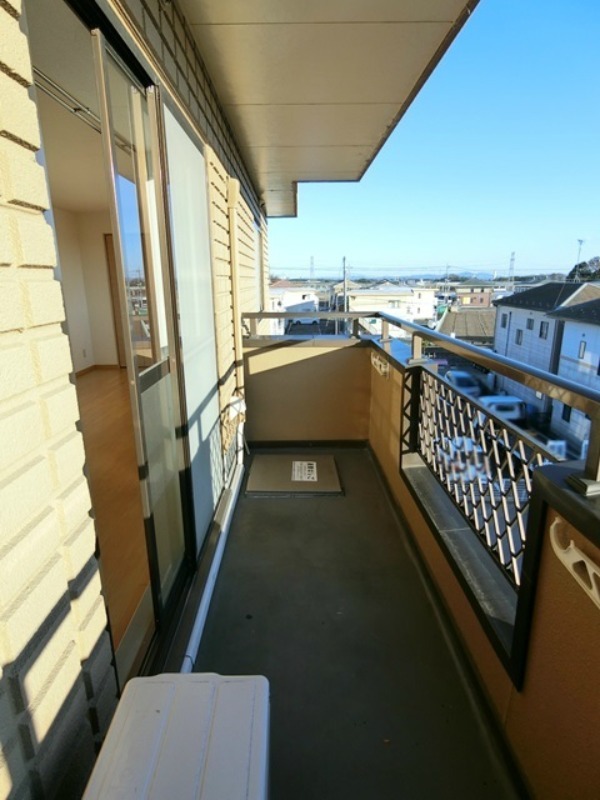 バルコニー　図面と現状に相違がある場合には現状を優先