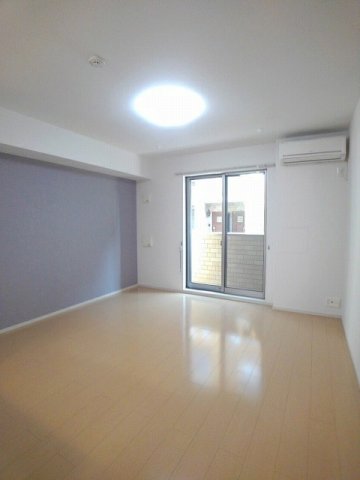 居室・リビング　きれいな洋室です