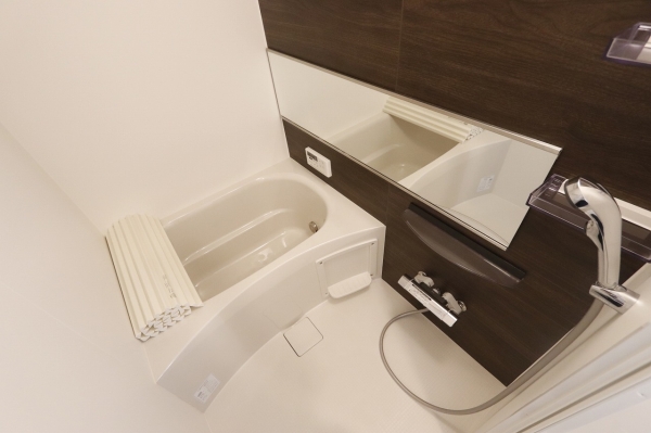 バス・シャワールーム　一日の疲れを癒してください