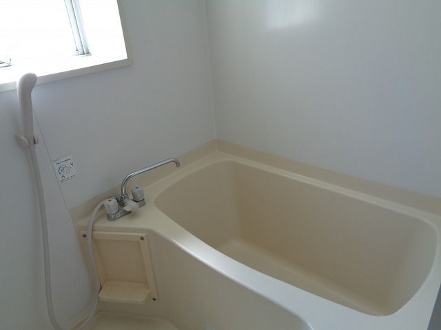 バス・シャワールーム　写真は以前の物です現状優先