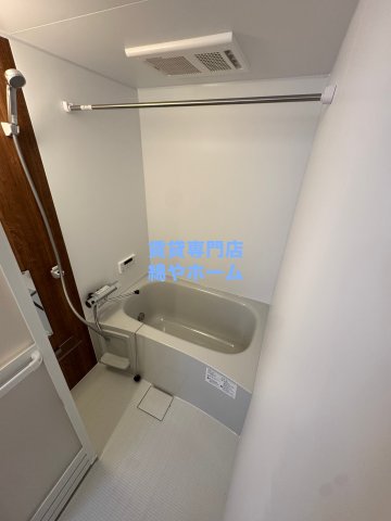 バス・シャワールーム　お風呂で日々の疲れを落としましょう