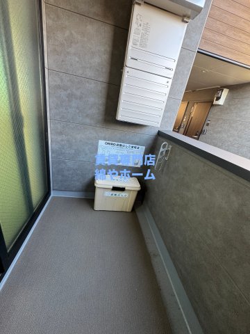 バルコニー　陽当たり良好なバルコニーです