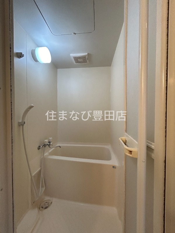 バス・シャワールーム　同型別部屋写真