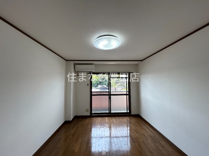 居室・リビング　同型別部屋写真