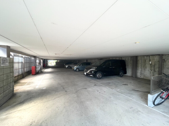 駐車場　駐車場有☆