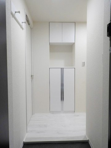 玄関　「b’CASA TAK綾瀬」