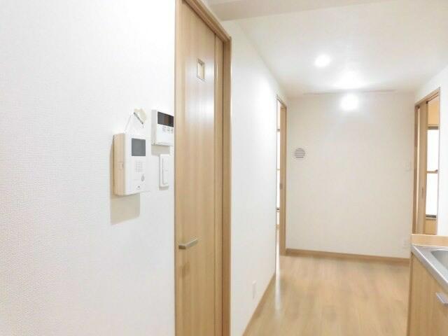 その他部屋・スペース　明るい色調の室内です