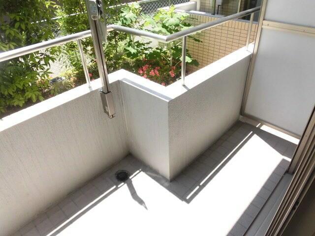 バルコニー　落ち着いた時間を過ごせるバルコニーです
