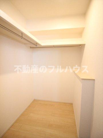 収納　写真は反転タイプ別室