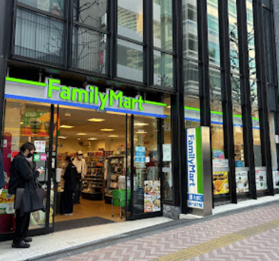 コンビニ　ファミリーマート渋谷公園通り店（コンビニ）まで412m