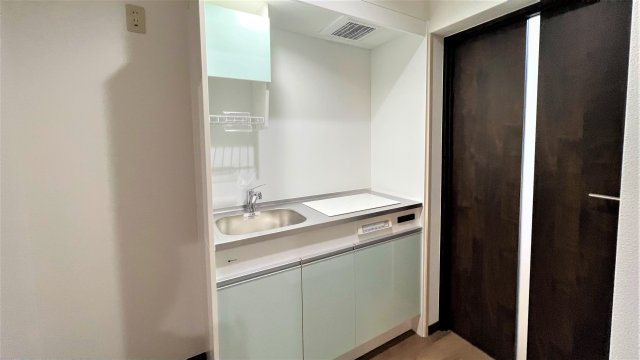 キッチン　※対象不動産同タイプ別部屋となります。