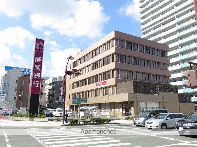 銀行　静岡銀行浜松中央支店（銀行）まで299m