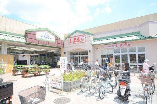 ショッピングセンター　ファッションセンターしまむら山科三条店（ショッピングセンター）まで365m