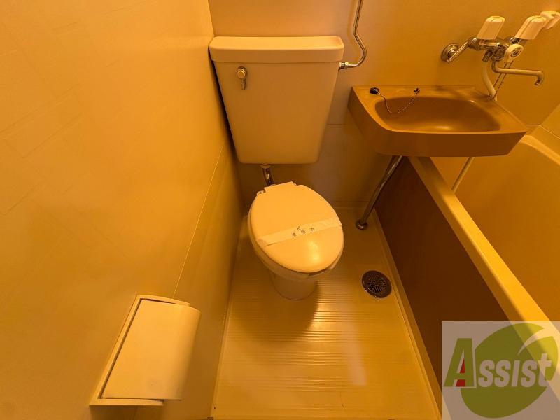 トイレ　こちらはトイレです。清潔感があり、安心して使用できます。