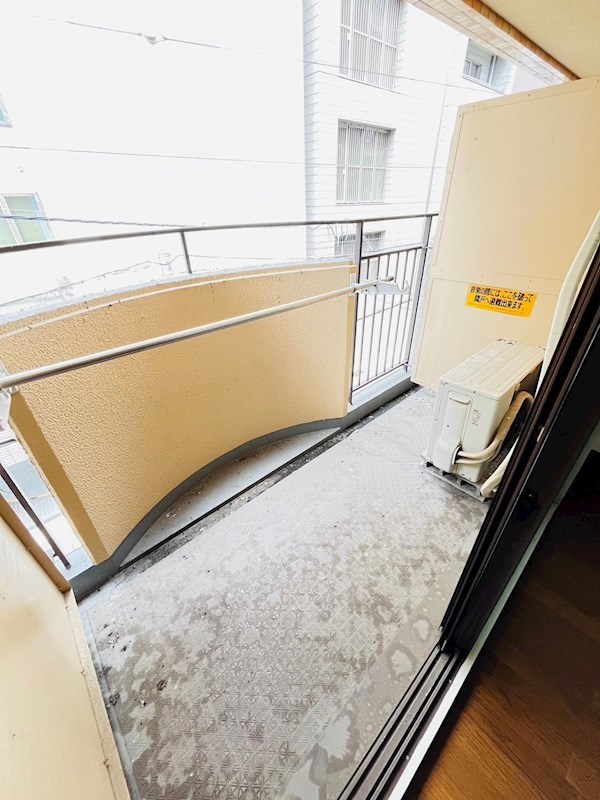 ＪＲ東海道本線 三ノ宮駅 徒歩10分 11階建 築42年の内装写真