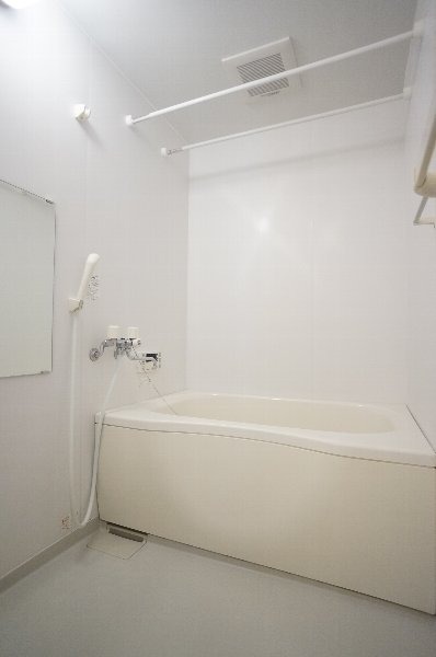 バス・シャワールーム　※同仕様、別の部屋の写真です