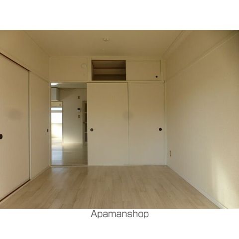 エンプレスメイトウの居間写真