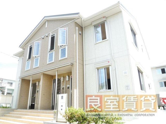 ペルテ飛鳥AB A棟の外観写真
