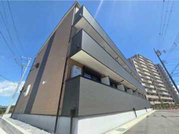建物外観　モニター付きオートロックで安心♪