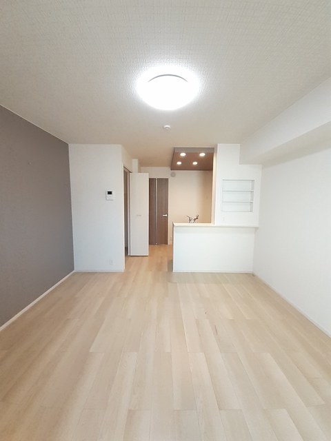ルーエ西本成寺IIIの内装写真