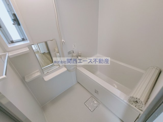 近鉄奈良線 東花園駅 徒歩7分 3階建 築40年の風呂写真