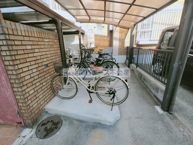 近鉄奈良線 東花園駅 徒歩7分 3階建 築40年の外観写真