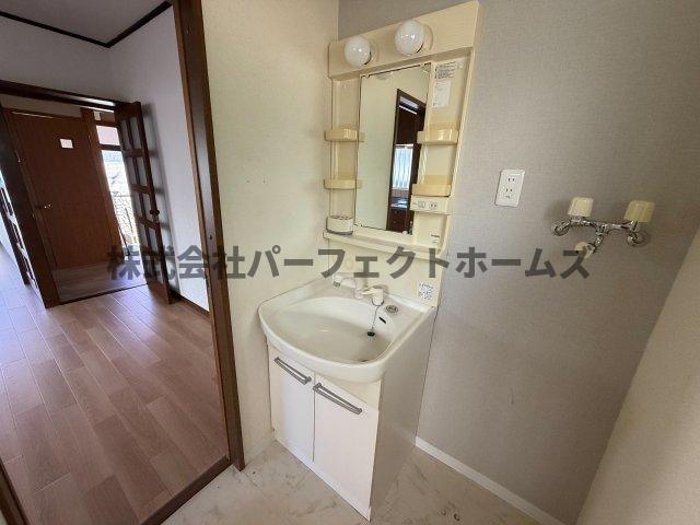 洗面設備　使いやすい洗面所です