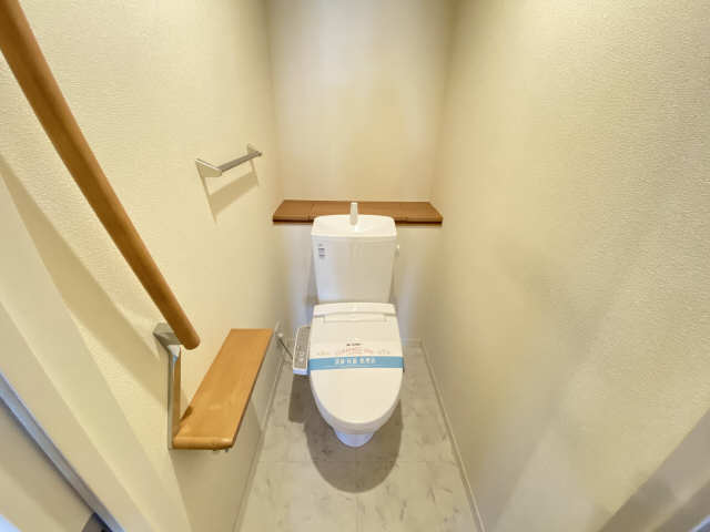 クリスタルコート桜山のトイレ写真