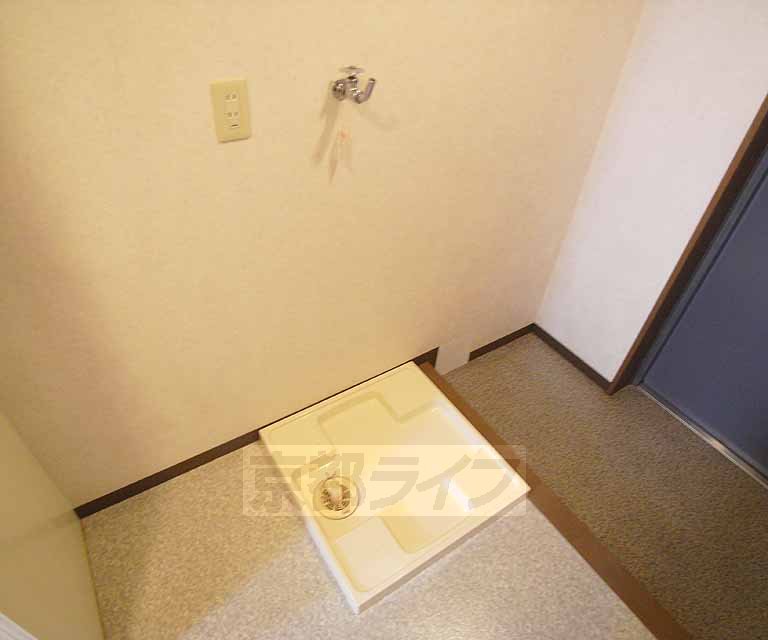 その他設備　洗濯機は室内に設置可能です。