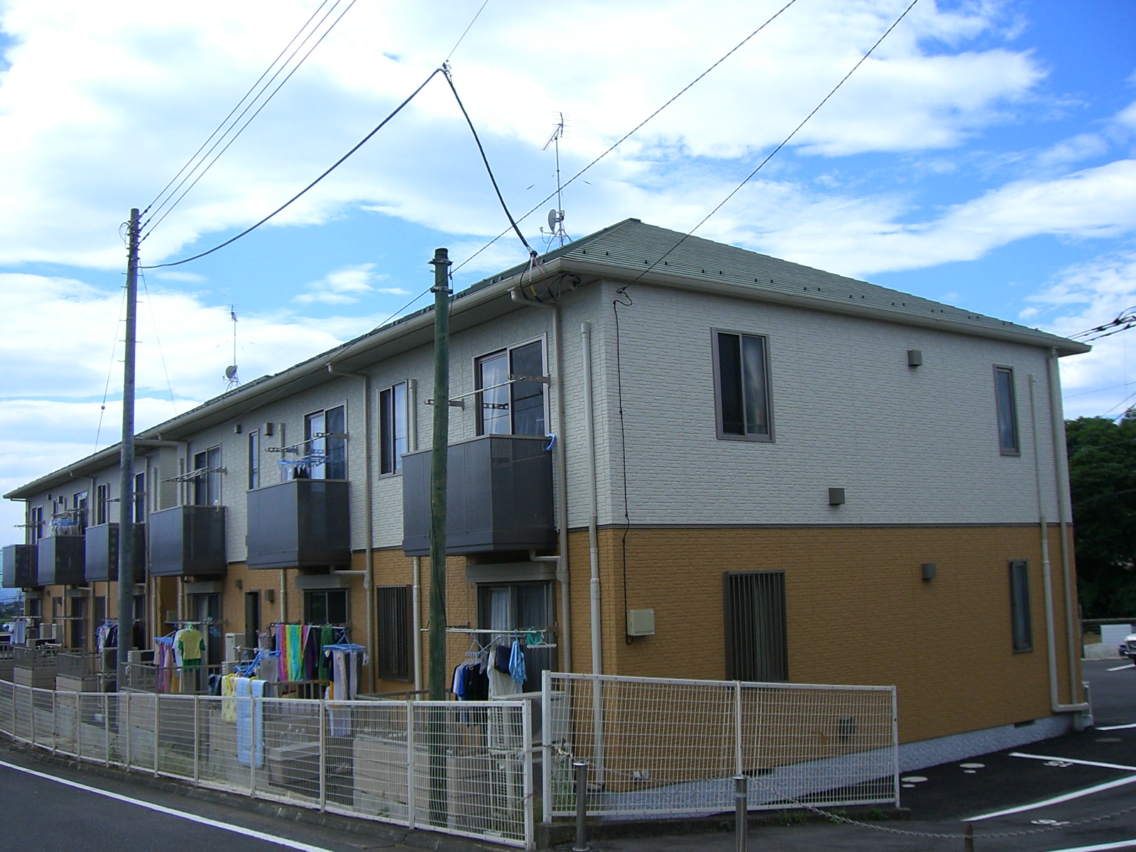 前橋市鳥取町のアパートの建物外観